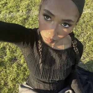 Babysitter expérimentée et future professeure des écoles 