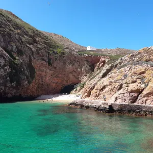 Oferta de emprego para uma empregada doméstica em Vila N...