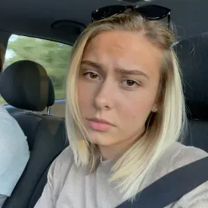 Baby-sitter avec expérience sur Tours  