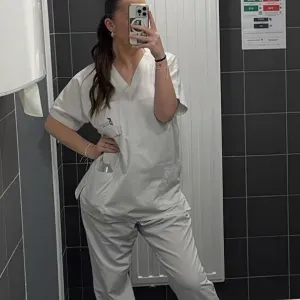 femme de ménage responsable avec de l'expérience