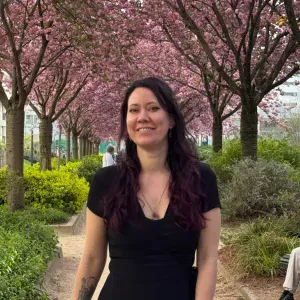 Nounou creative expérimentée qui parle 3 langues