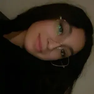 Baby-sitter novice au alentours de Paris. 