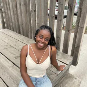 Baby-sitter disponible à Saint-Etienne