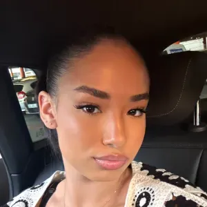 Bonjour je m'appel neela et j'ai +1 ans d'expérience 