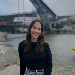 Babysitter com experiência na zona de Coimbra