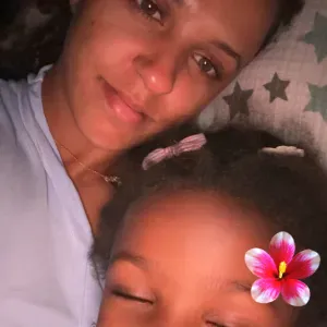 Je cherche une baby-sitter à domicile
