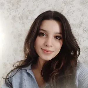 Babysitter with experience as an au pair.