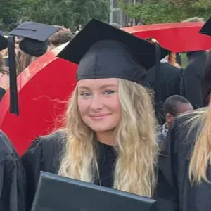 Babysitter expérimentée et disponible ! 