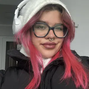 Niñera en Armilla. bilingüe con experiencia