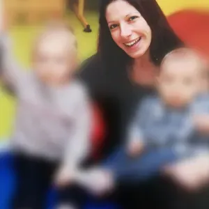 Assistante maternelle agréée .