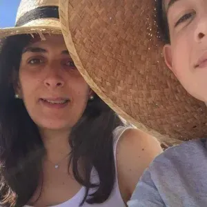 Empregada de limpeza responsável 