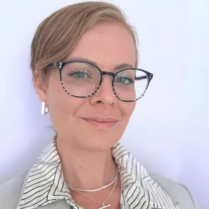 Mindfulness practitioner in elderly care