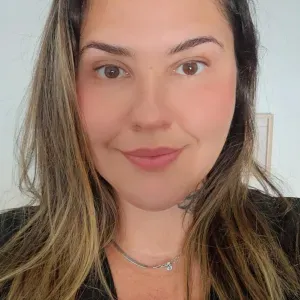 cozinheira com experiêcia em cuidar de pessoas e da casa