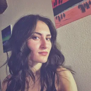 Mélissa, baby-sitter dans les alentours de Lencloitre