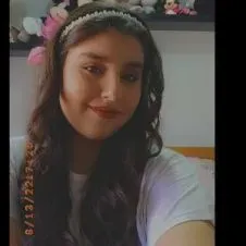 Babysitter/ama ao domicílio com referências