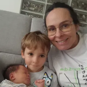 Procuro babysitter para bebé com 5 meses