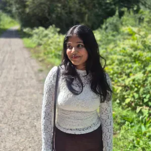 Experienced Babysitter & English Tutor in Nantes
