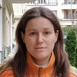 Femme de ménage avec une vingtaine d'années d'expérience