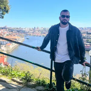 Cuidador nas zonas de quarteira e arredores 