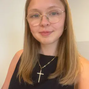 Baby-sitter qui saura prendre soin de vos enfants 