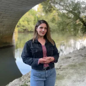 Prestations de baby-sitting dans le 17.