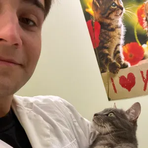 Étudiant biologie moléculaire expérimenté en enseignement 