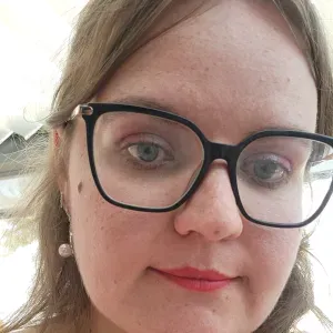 Baby-sitter expérimentée au reposoir