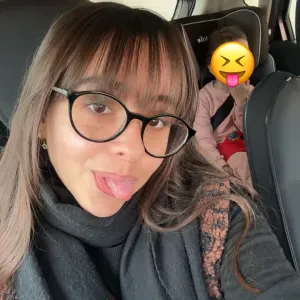 	Baby-sitter expérimentée et diplômée