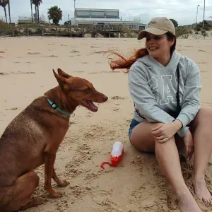 Cuidadora de animales en Sevilla. 