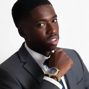 Baby-sitter expérimenté et aide à domicile