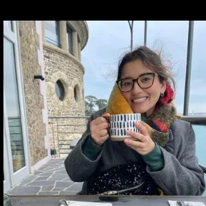 Éducatrice disponible pendant les vacances scolaires 