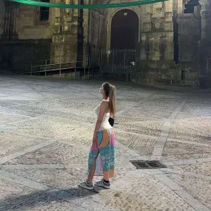 Baby-sitter de confiance, attentionnée et fiable