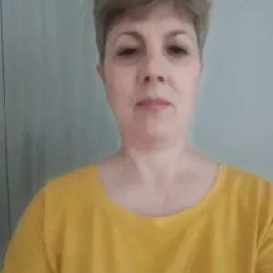 Cerco lavoro come,pulizie ,colf , stiro 