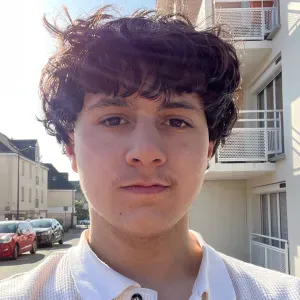 Baby-sitter expérimenté avec les enfants de Rouen 