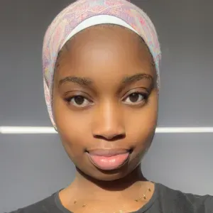 Baby-sitter sérieuse à l'écoute et très attentive 