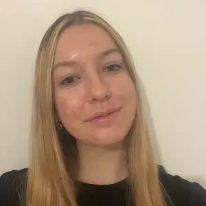 baby sitter étudiante de 16 ans ! 