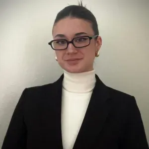 Pet-sitter amoureuse des animaux