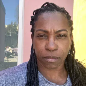 Empregada limpeza no Brasil por mais de 10 anos