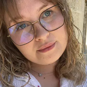 Baby-sitting expérimentée De Cosges 