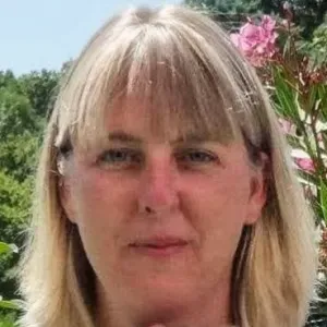 Aide-soignante confirmée. Reconversion.