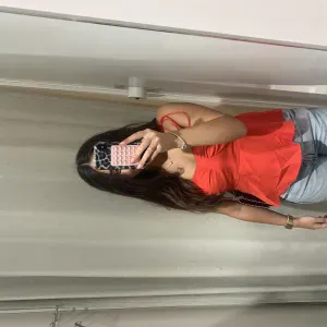 Empregada de limpeza responsável na Lourinha