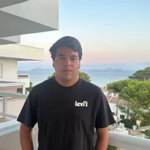 Pet Walter Lisboa jovem com experiência 