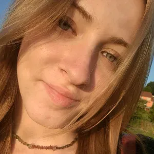 Gassi gehen, spielen und füttern