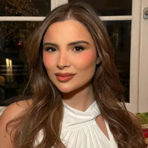 Experienced babysitter at paris