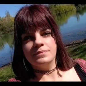AES ( accompagnante éducative et sociale) et animatrice 