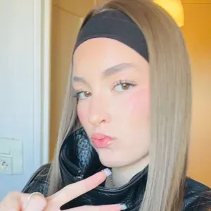 🐾 Super Petsitter Passionnée | Promenades & Garde 🐶🐱 