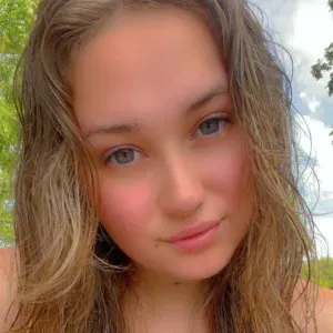 Experience babysitter available in Basildon