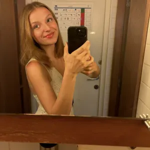 Baby-sitter avec une expérience de 5 ans 