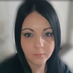 Cerco lavoro in regola per aiuto pulizie,a Settala