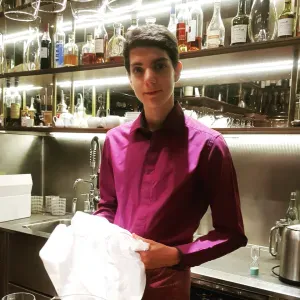 je recherche une personne pour le ménage à domicile.